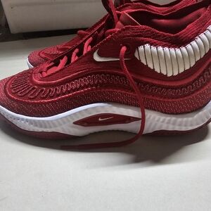 Nike Cosmic Unity Size 9.5 Brand New